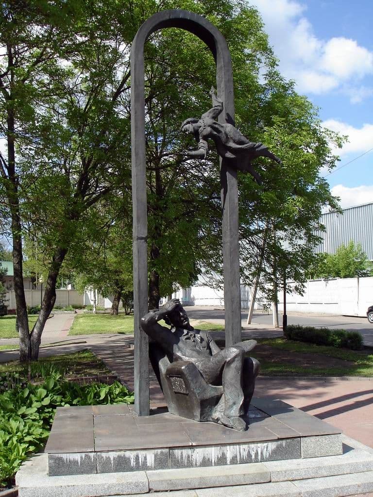 Памятник Марку Шагалу