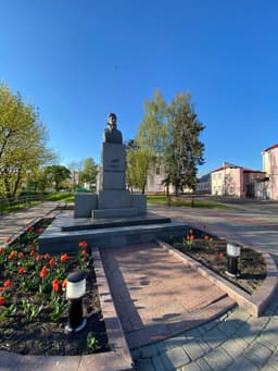 Памятник Элизе Ожешко
