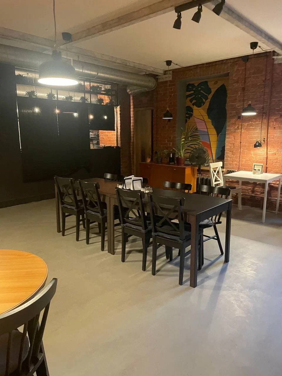 Entry Coffeeshop & Wine
