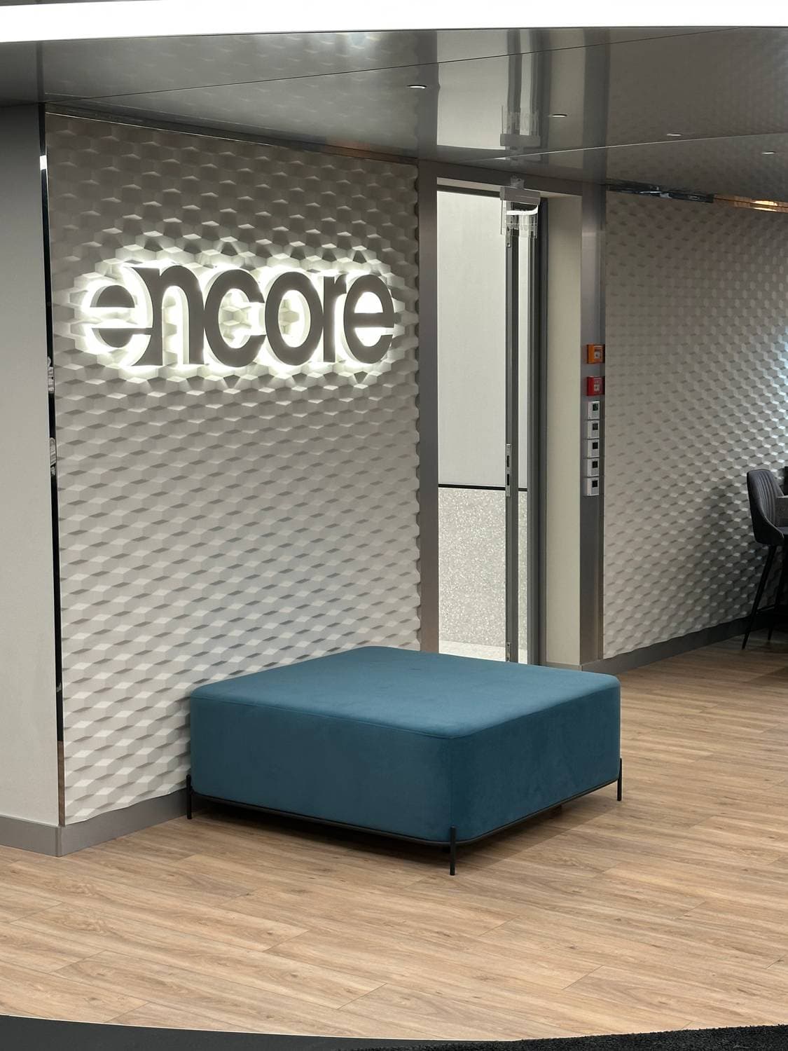 EncorKrestovskiy