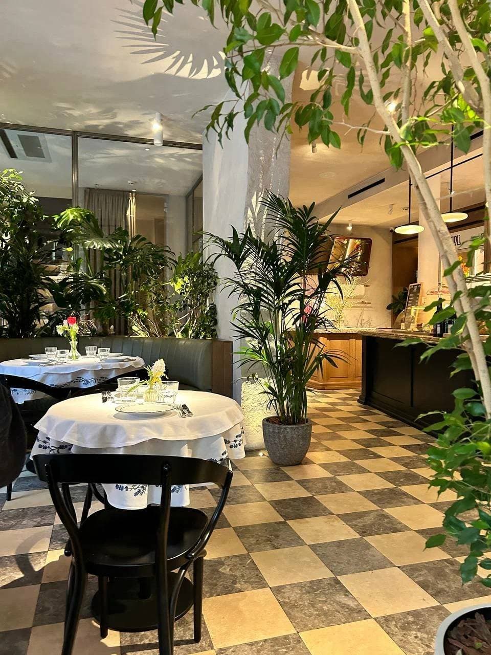 Joli Grand Bistrot