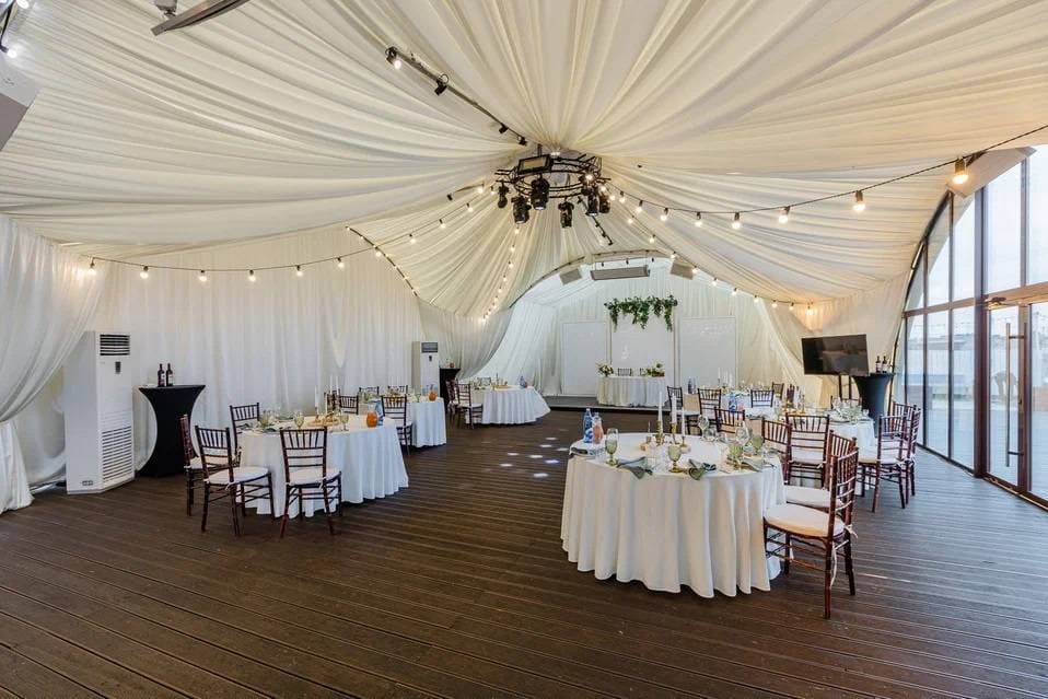 Event roof