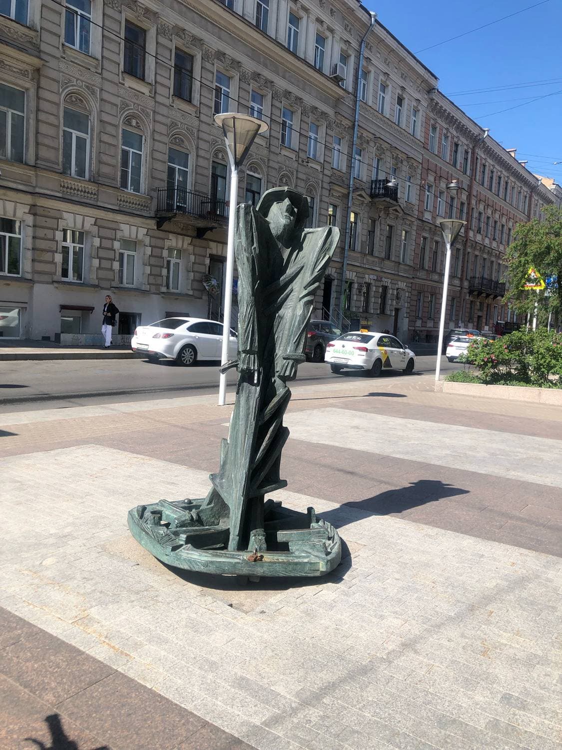 Памятник Слепой