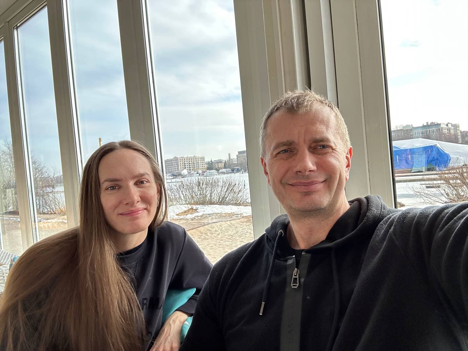 В Сандее не были, наверно полгода.)