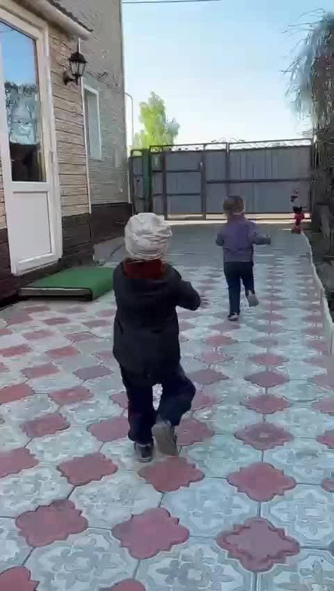 Бой с равным противником 😂