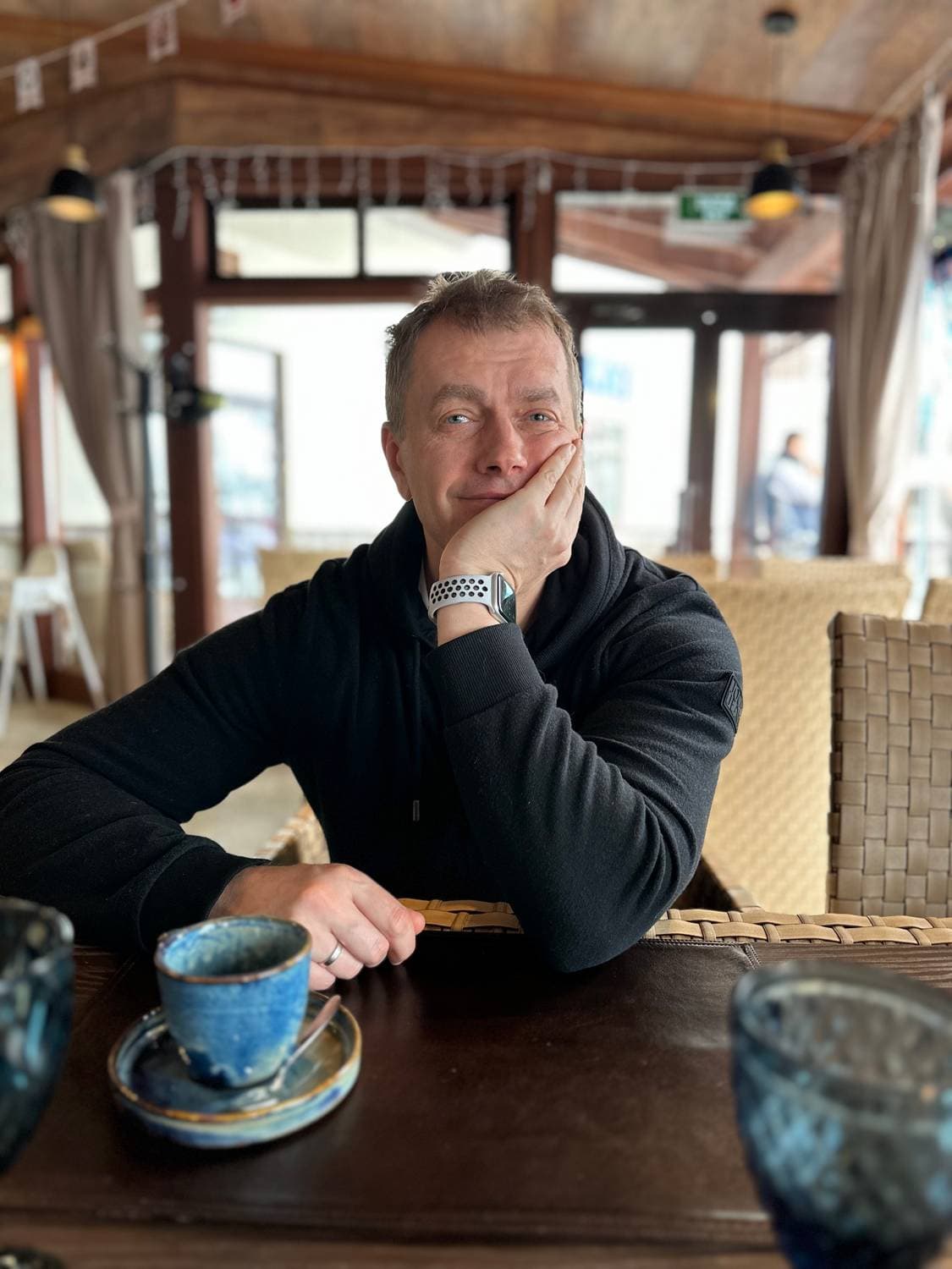 Мой лыжник 🥰 катался сегодня⛷️ 
Правда не долго , погода не позволила🤪
Теперь можно и подкрепиться 😋