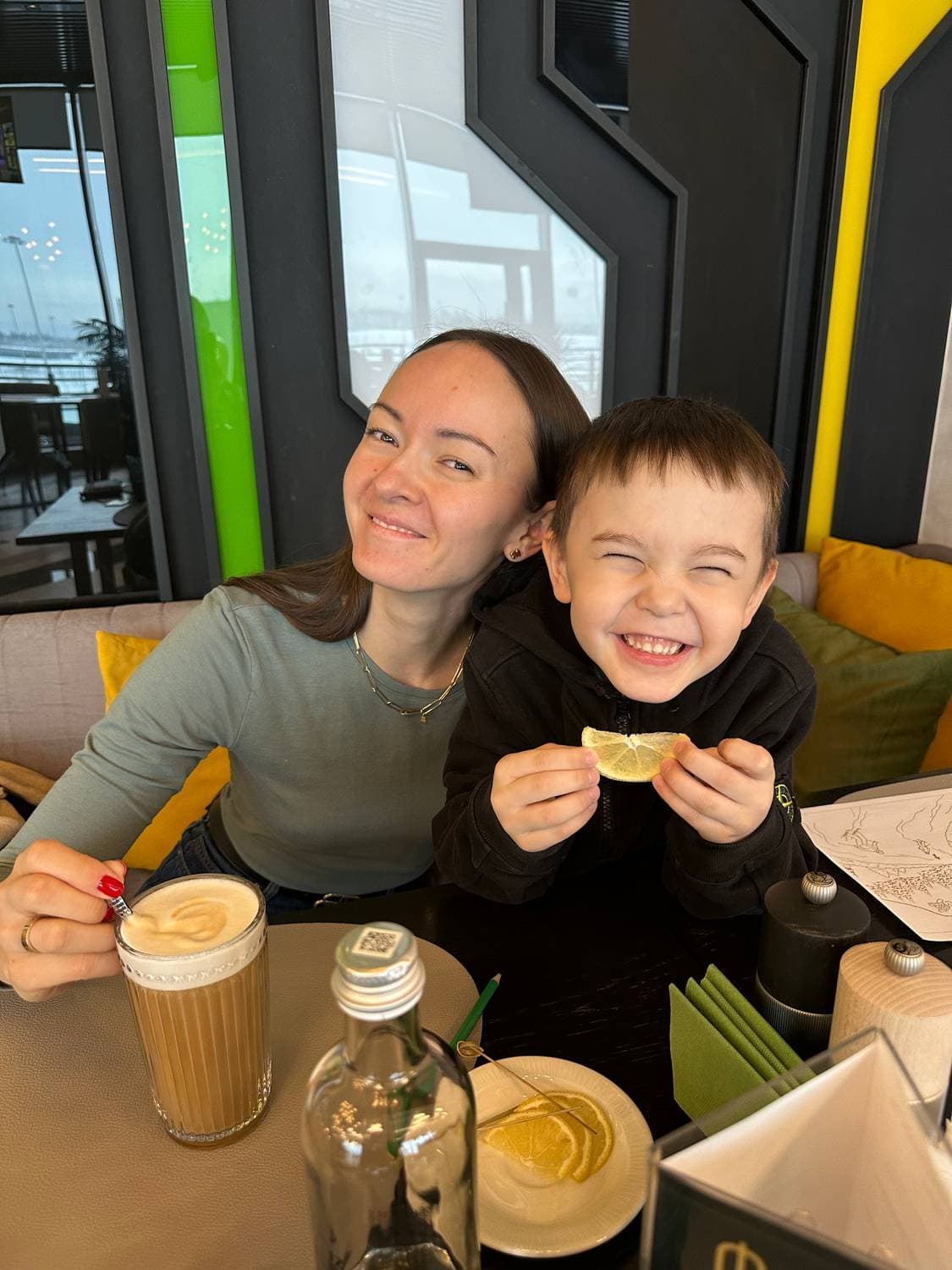 Пробуем лимон на обед! 😂