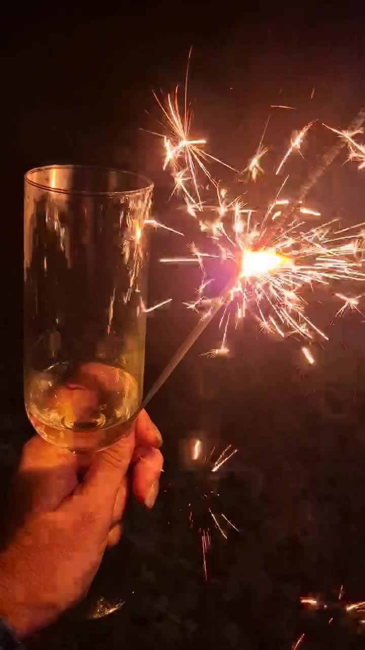 🍸