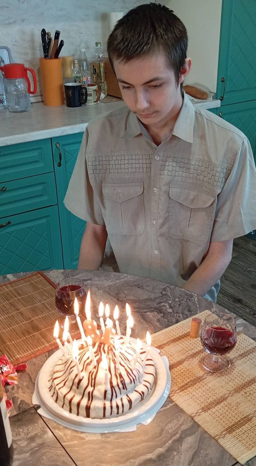 Ванечке сегодня исполнилось 18 лет, С днем рождения, тебя мой дорогой! 💋