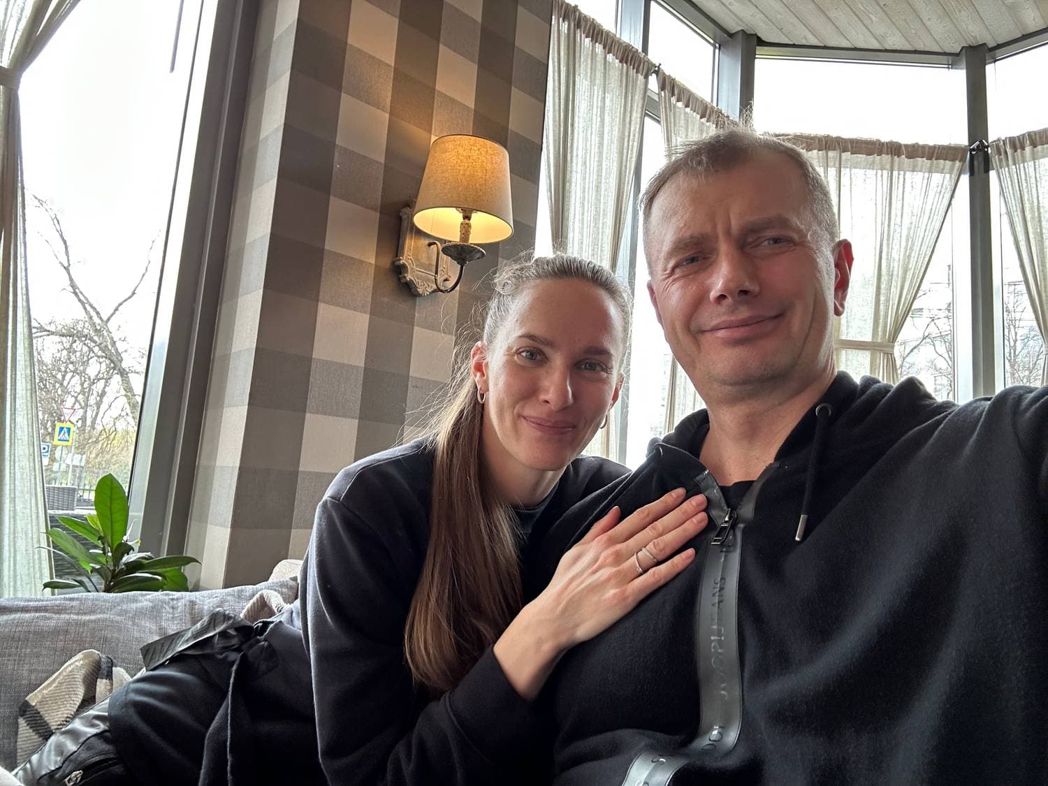 Обед после тренировки, давно не быле в БуллХаус.)