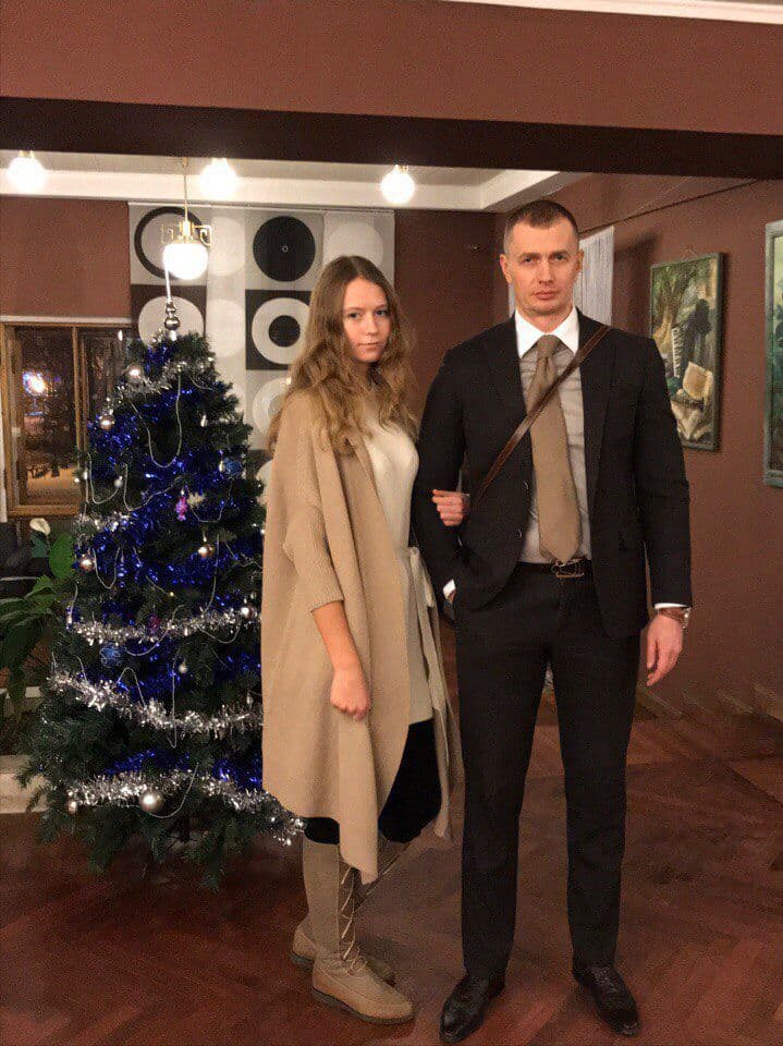 2017.)