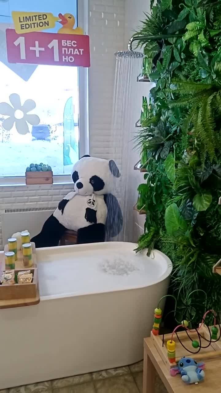 В магазине теперь тоже можно принять ванну🔥🤭,консультант была в банном халате😉  #видео #красота