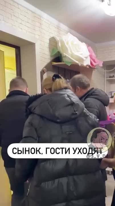 😀
