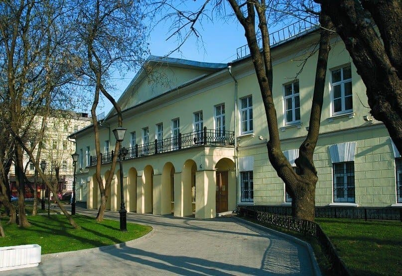 Дом Н.В. Гоголя — мемориальный музей и научная биб