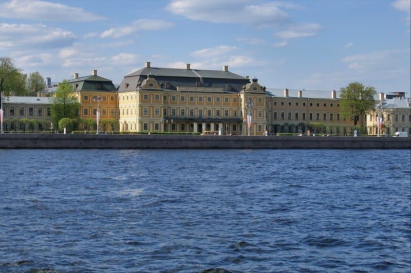 Меншиков Дворец