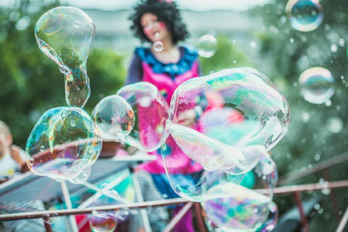Шоу Мыльных Пузырей В Семейном Арт-Пространстве