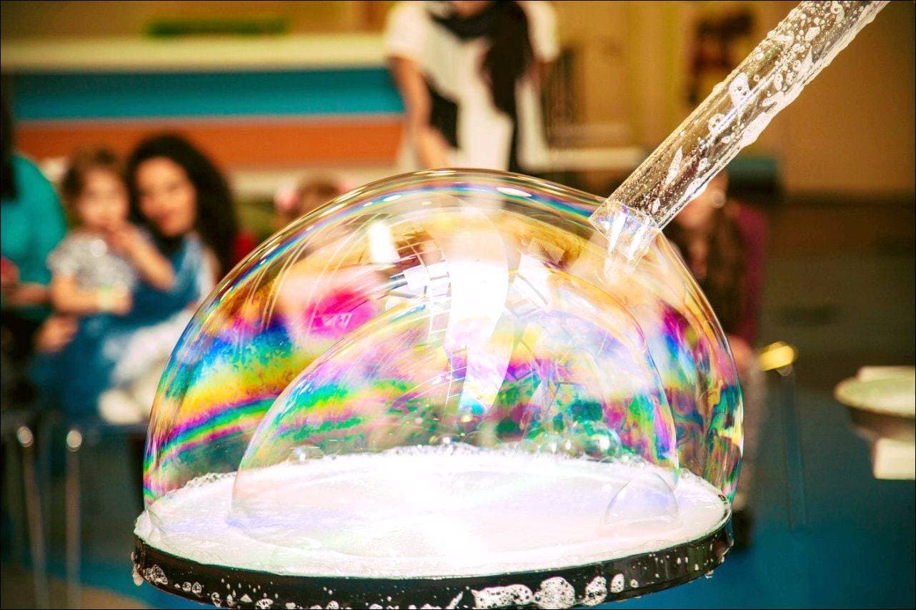 Шоу Мыльных Пузырей В Семейном Арт-Пространстве