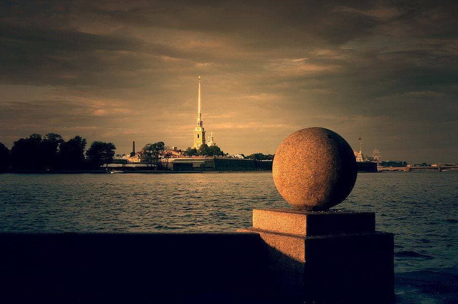 Индивидуальная Авторская Экскурсия «Мистические Тайны Ансамблей Площадей»