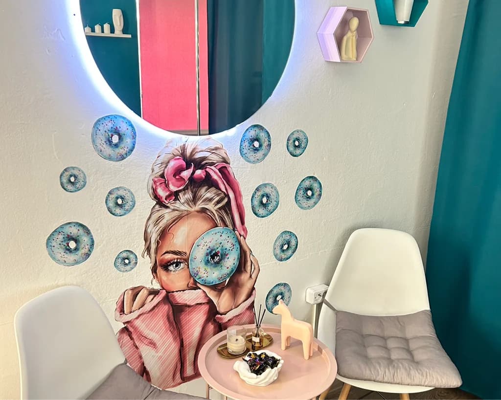 BEAUTY BAR