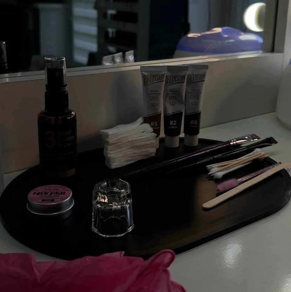 BEAUTY BAR