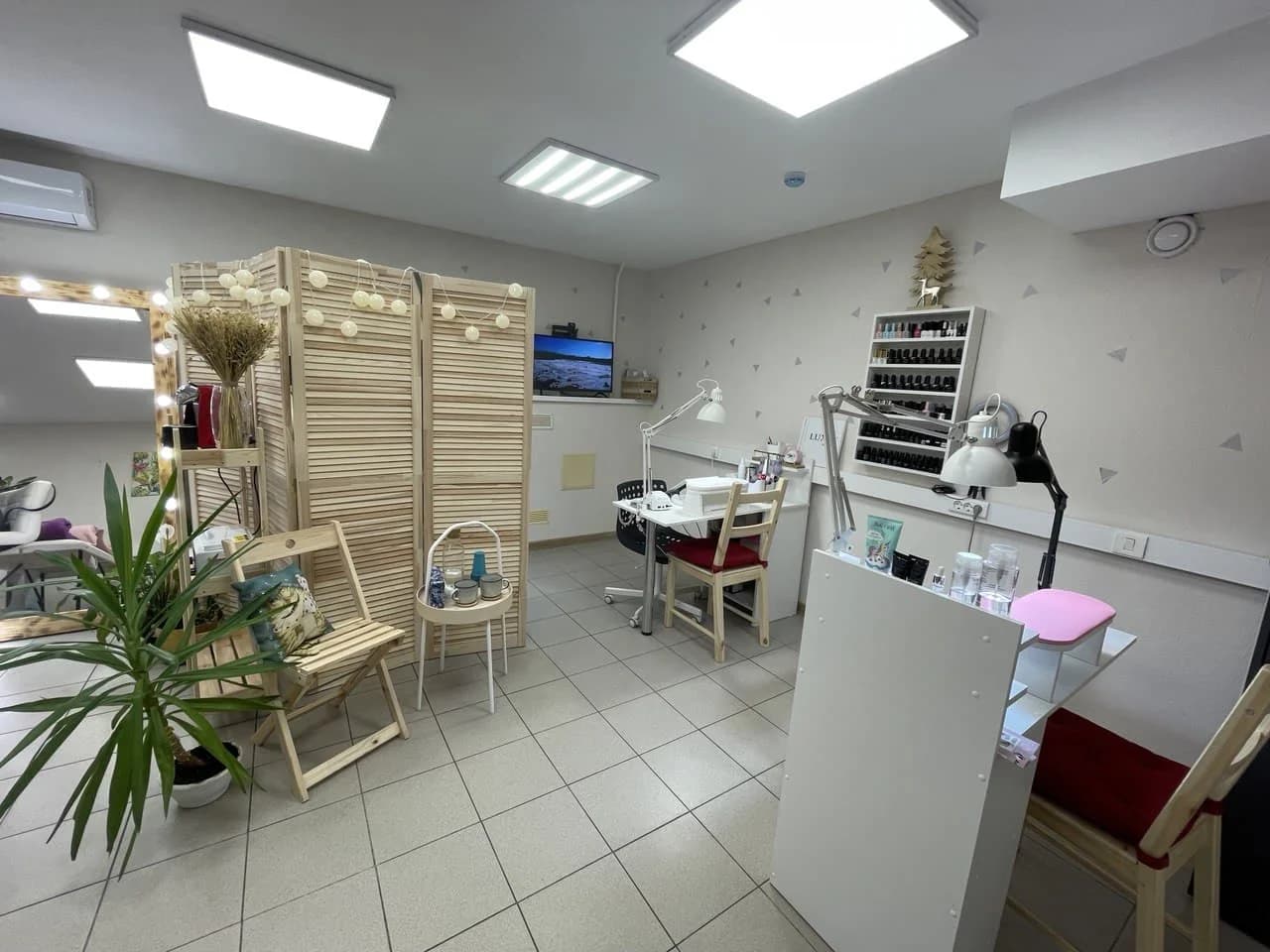 Koli.nail Новослободская