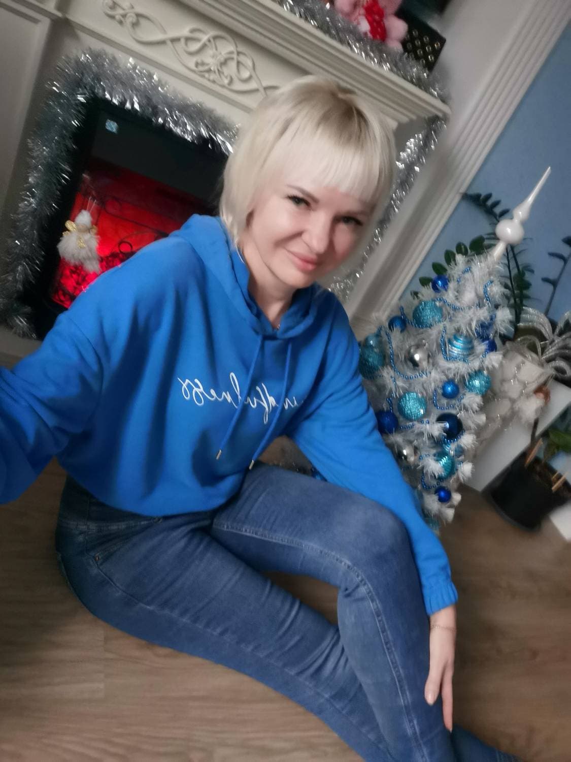 Поздравляю всех с Новым годом! Желаю новогоднего настроения, веры в чудеса и исполнения всех желаний. Пусть 2024-ый год принесёт нам много-много счастья!🌲💥❤️