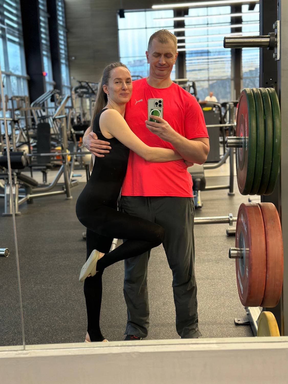 На спорте.)