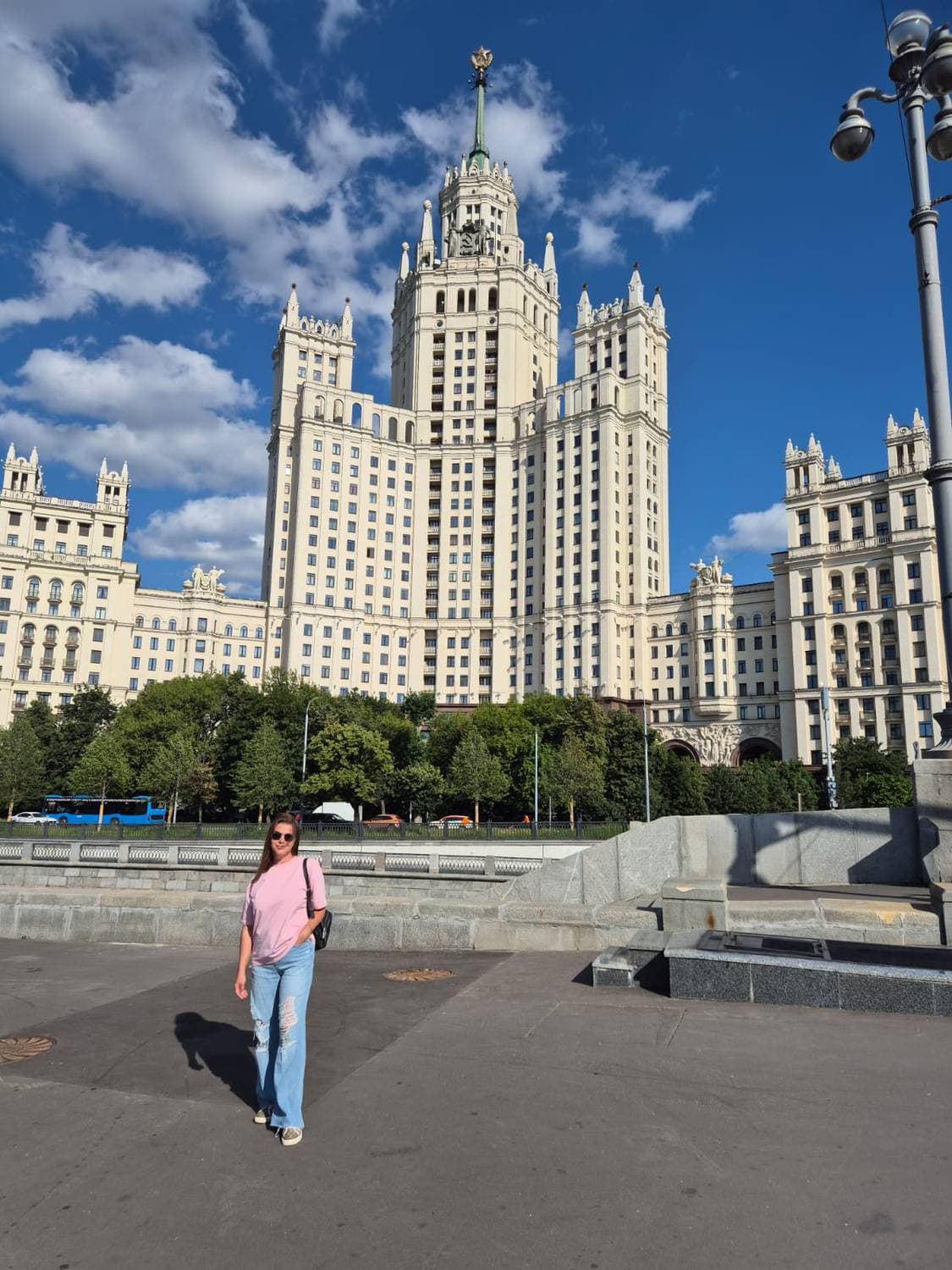 📍Москва , на фоне нашего дома