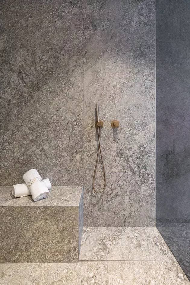 Керамогранит 120х280 см.Цена 12 000₽/м2.Срок поставки: 60-80 дней из Италии.
Доставка по всей России.