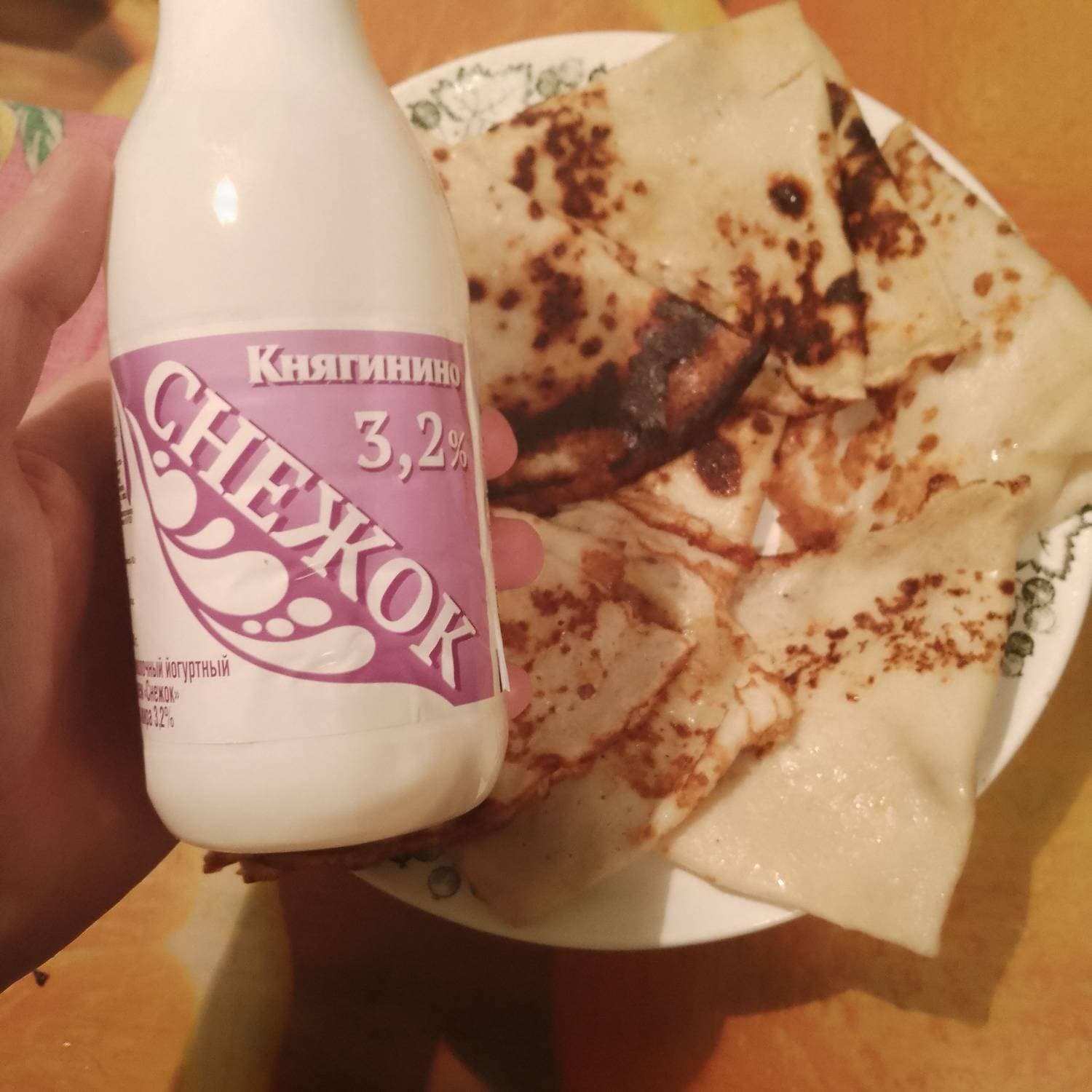 поздний завтрак 🍳☕ домашние, обалденные и вкусные мамины блинчики со снежком 😊😋