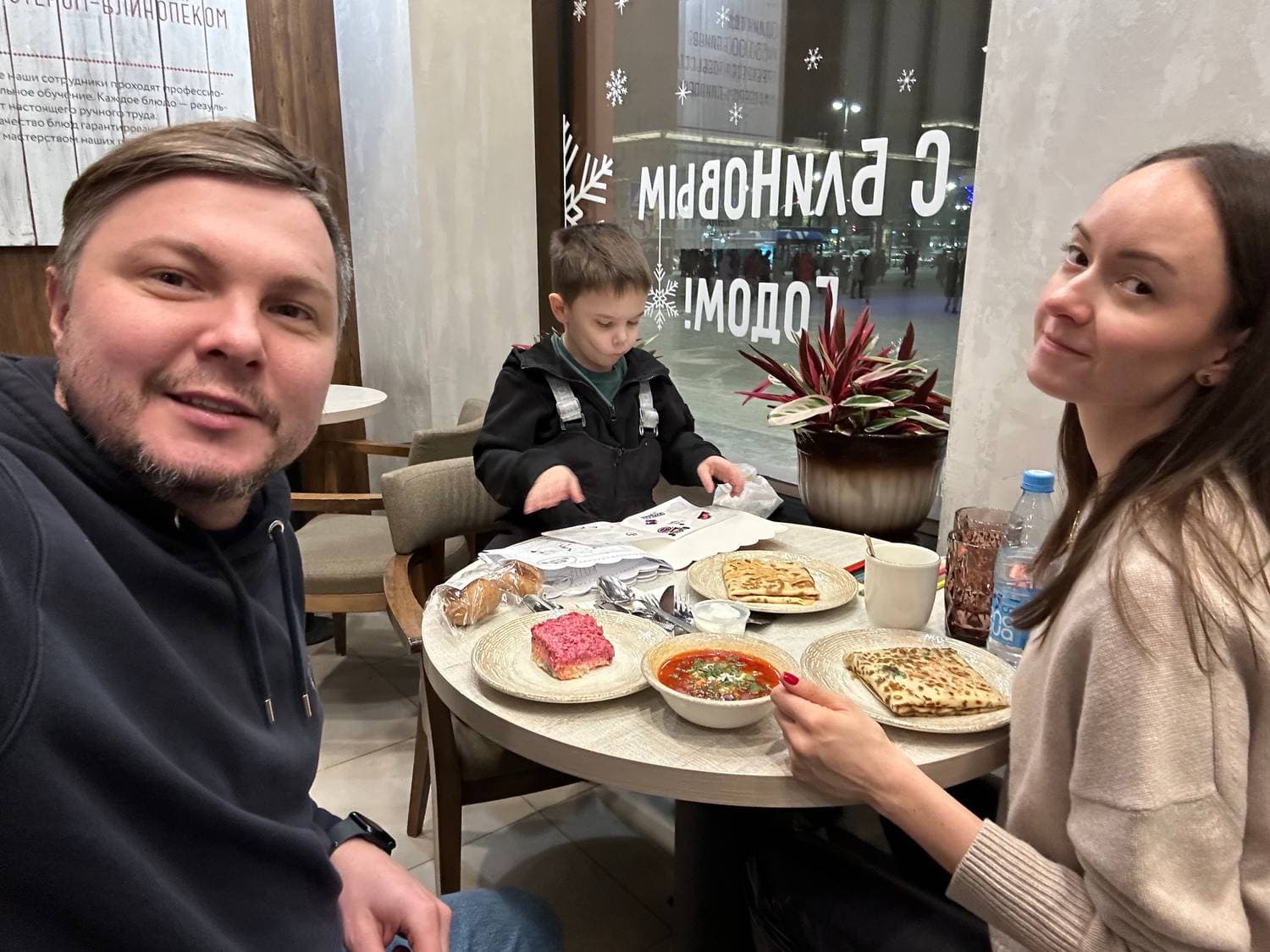 После детсадовского ужина пришли покушать! 😂
