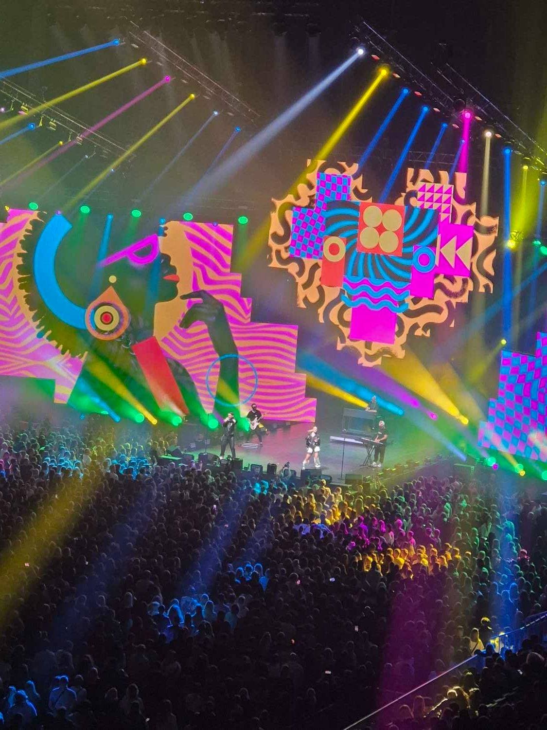 🎊