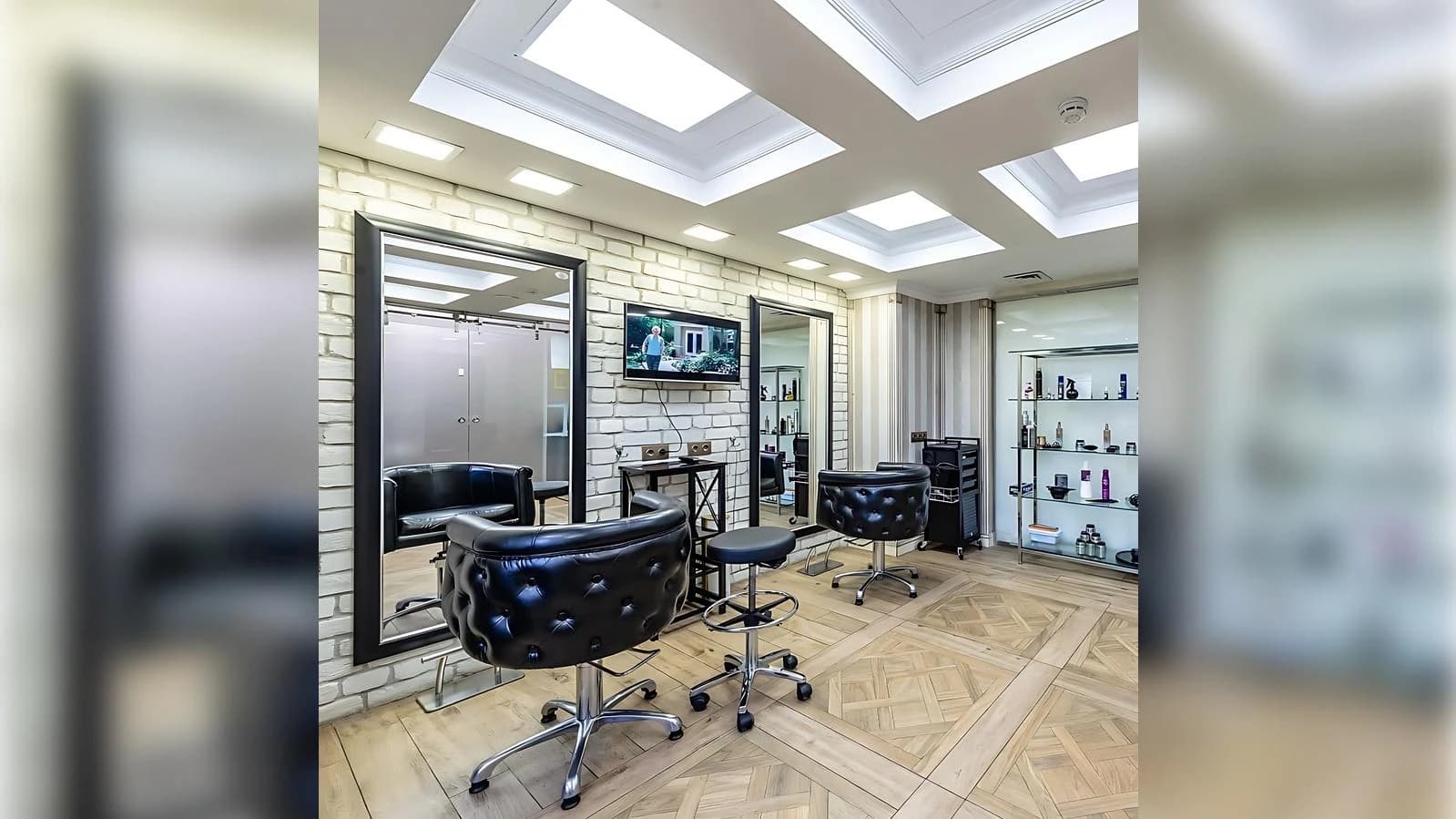 UNIQЪ