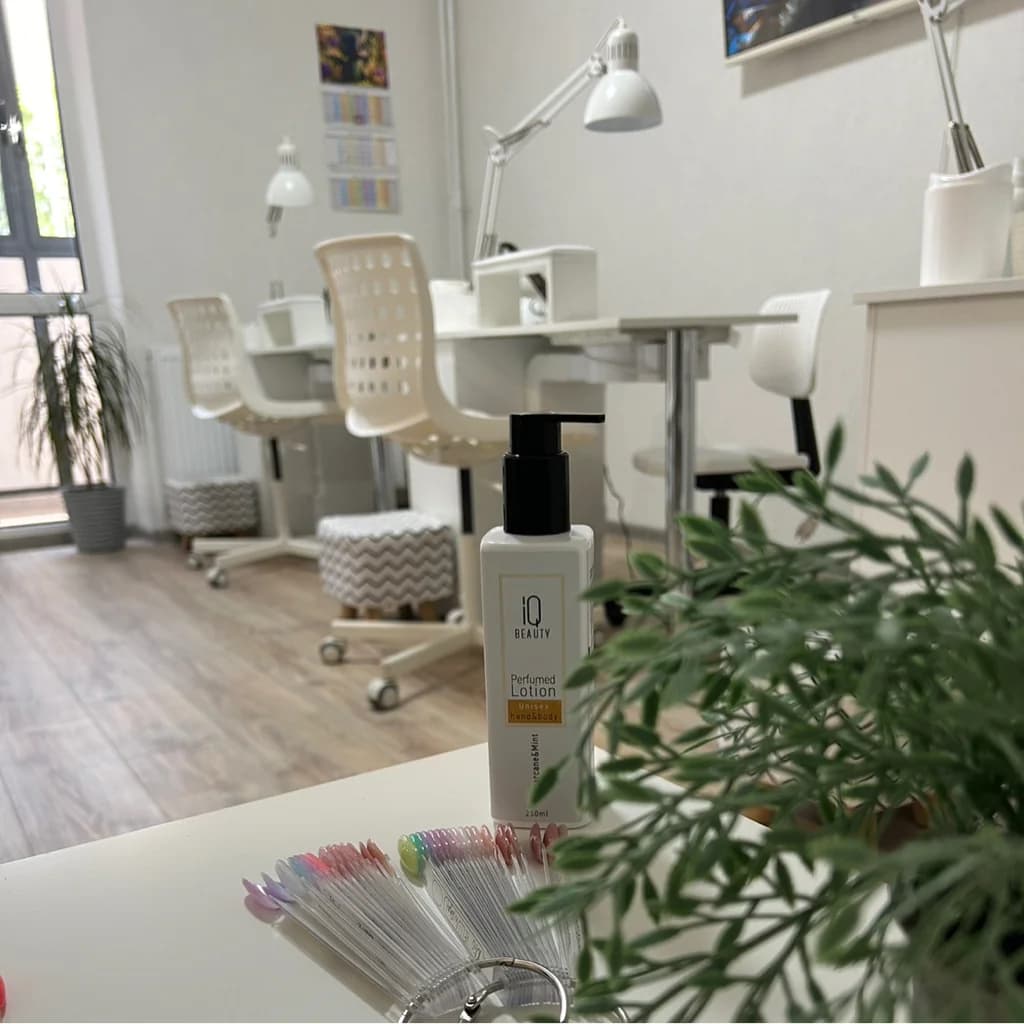 NAIL.ROOM36