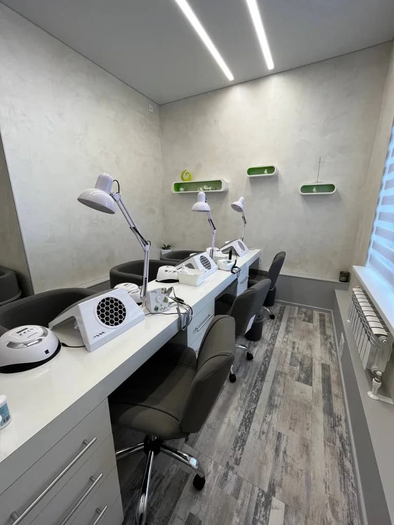 Lisa's Beauty Institut
салон красоты