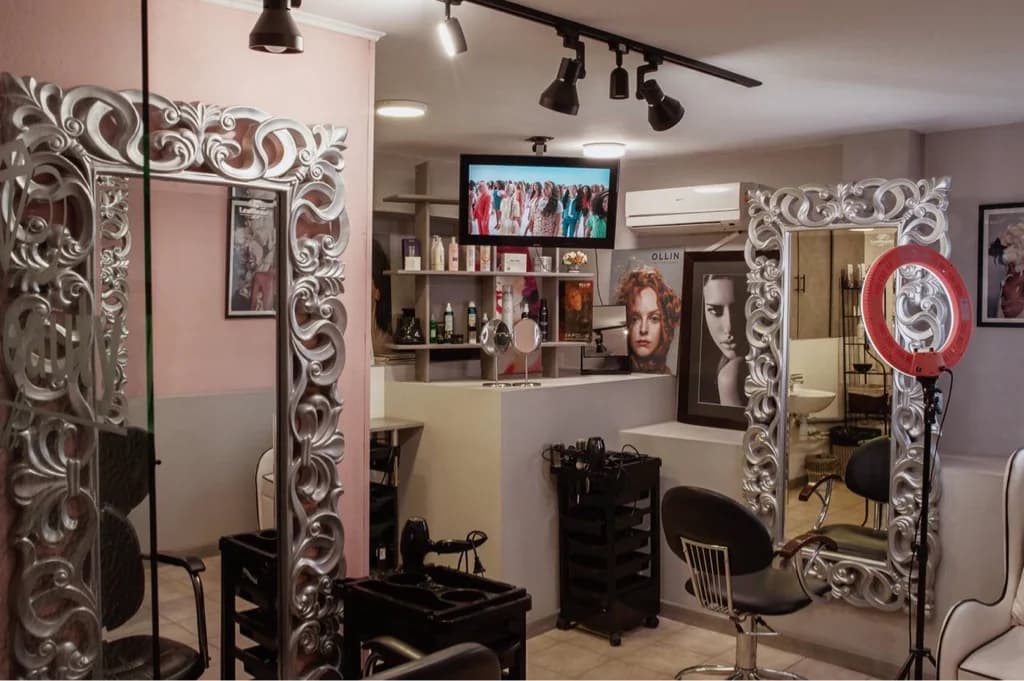 Leal beauty club