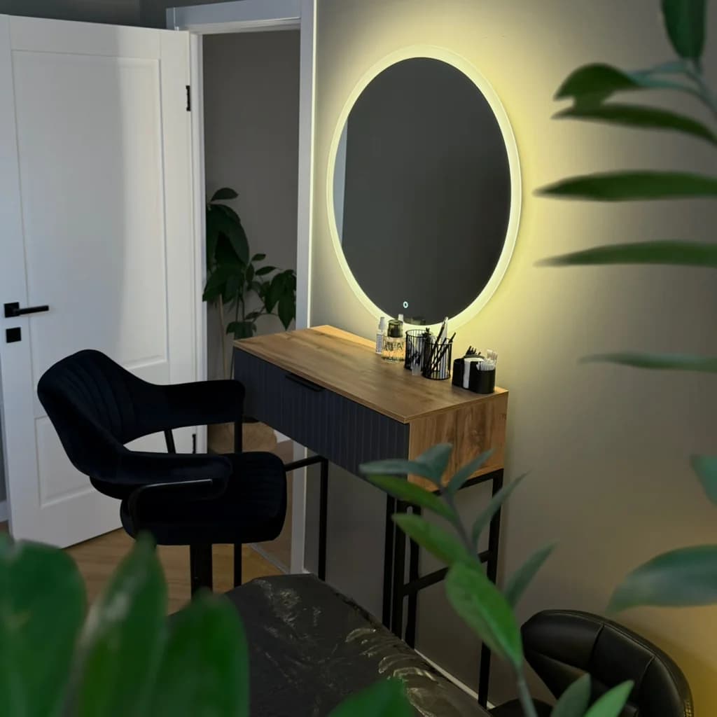 FULL FACE studio